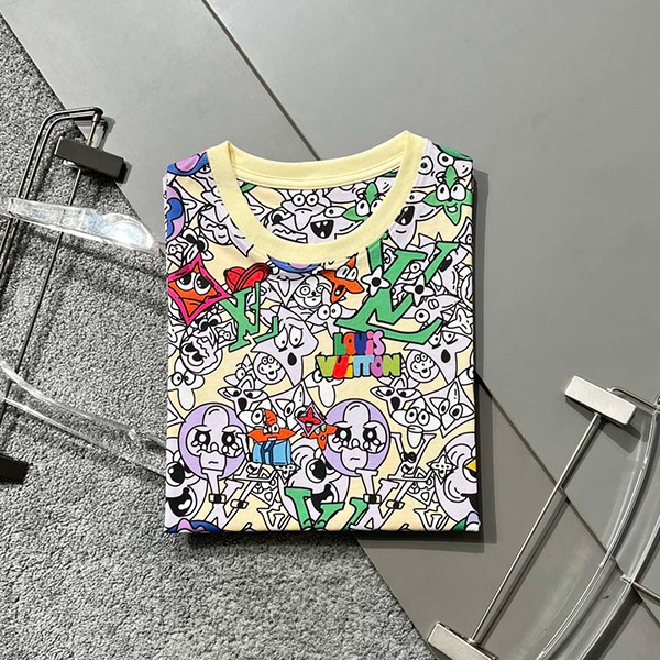 確保済み ルイヴィトン モノグラム コミック Tシャツ 偽物 vux69730